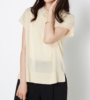 BELLUNA（ベルーナ）の「フラッシュヤーン素材サマーニット（ニット・セーター）」｜アイボリー
