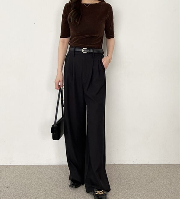 GeeRA（ジーラ）の「ベロアバックオープンカットソー（カットソー）」｜詳細画像