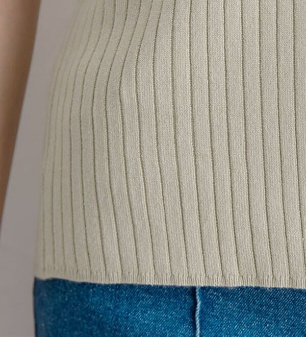 Pierrot（ピエロ）の「【洗濯機で洗える】ネックが選べるシルクタッチ半袖リブニット（ニット・セーター）」｜詳細画像