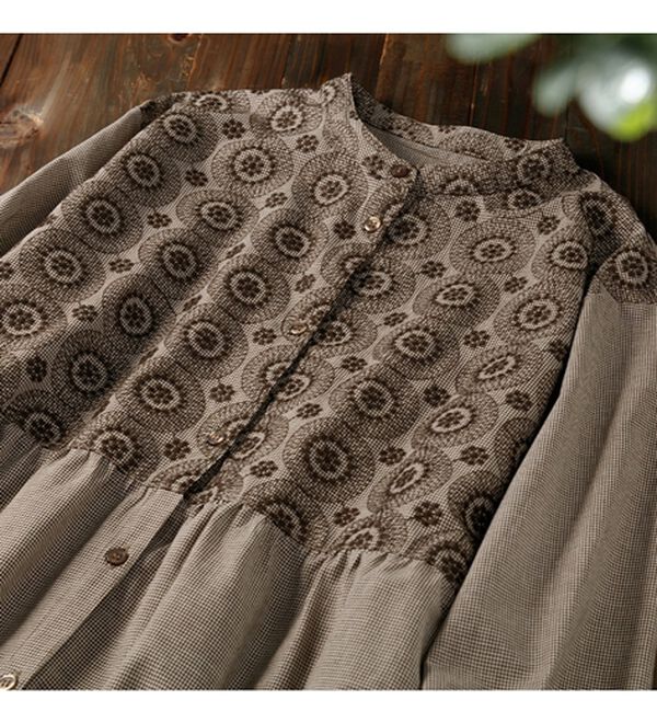 Viola e Viola（ヴィオラ エ ヴィオラ）の「パッと華やぐ繊細刺しゅうの大人シャツワンピース（シャツワンピース）」｜詳細画像