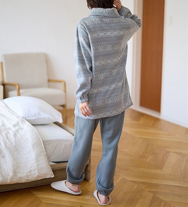 LAVIENNE（ラヴィエンヌ）の「ソフトでかるぽかフリースパジャマ（パジャマ・ルームウェア）」｜詳細画像