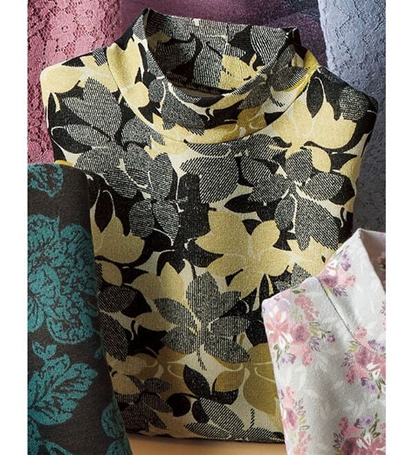 BELLUNA（ベルーナ）の「華やかプリントのふんわりプルオーバー（チュニック）」｜リーフ柄