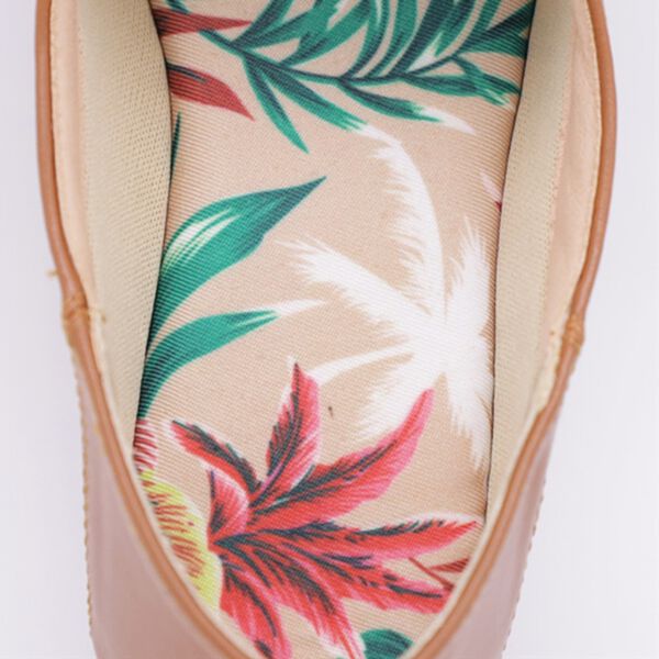 BELLUNA（ベルーナ）の「美ラインカッティングチラリ花柄パンプス（パンプス）」｜詳細画像