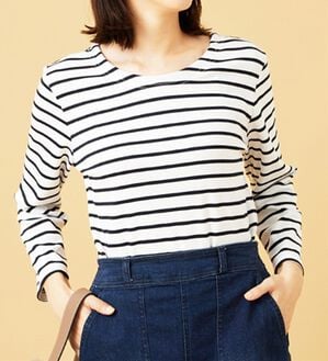 BELLUNA（ベルーナ）の「柔らかポンチ素材ボーダープルオーバー（カットソー）」｜オフ白&times;ネイビー