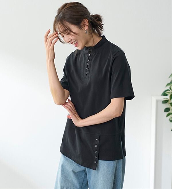 BELLUNA（ベルーナ）の「汗染み対策！綿１００％多ボタンハイネックＴシャツ（カットソー）」｜詳細画像