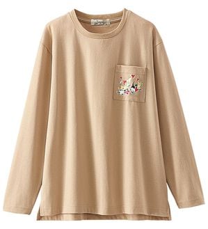 BELLUNA（ベルーナ）の「アーティストコラボ！ポケット付ネコプリントロンＴ（ハラミチヨ）（カットソー）」｜ベージュ