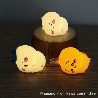 「ちいかわワイヤレス充電器付デスクトップライト（照明・ライト）」