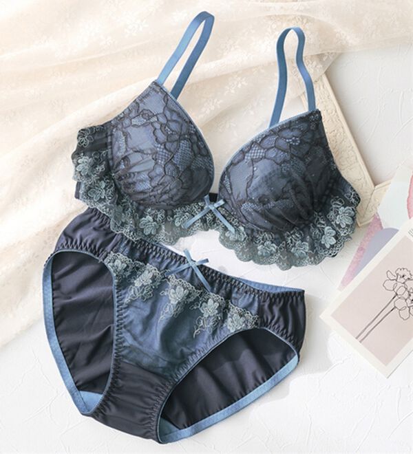 YU'NOW（ユナウ）の「ｔｏ　ｍｅｅブラ＆ショーツ（ブラジャー＆ショーツセット）」｜グレー系その他