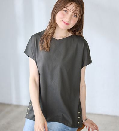alotta（アロッタ）の「ひんやり裾パールデザインＴシャツ（カットソー）」