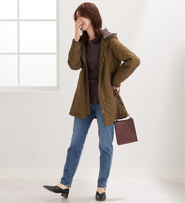 BELLUNA（ベルーナ）の「吸湿発熱ポンチ素材袖切替プルオーバー（カットソー）」｜詳細画像