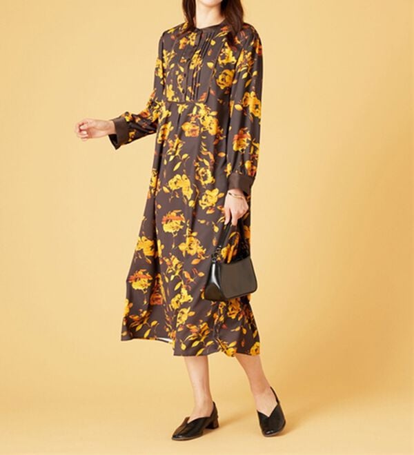 BELLUNA（ベルーナ）の「ビンテージ柄ピンタック使いワンピース（その他ワンピース）」｜詳細画像