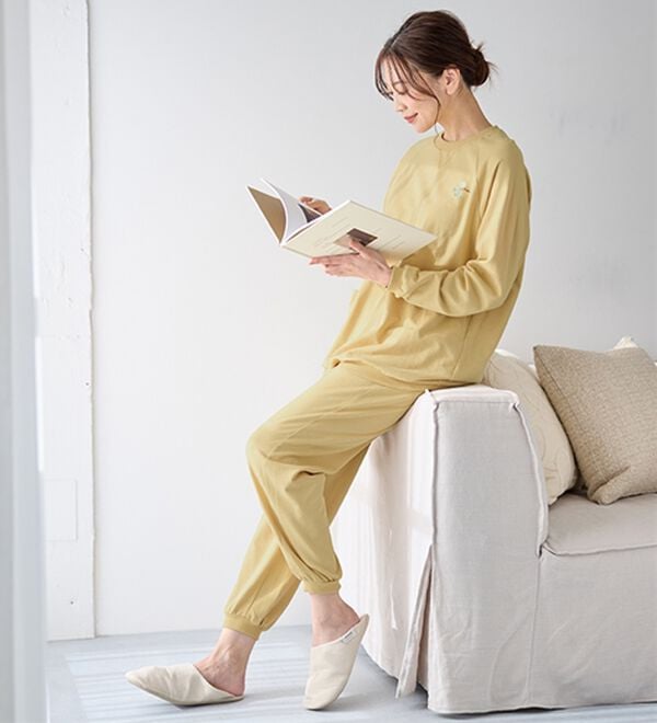 LAVIENNE（ラヴィエンヌ）の「綿１００％ゆったり刺しゅうスウェットパジャマ（パジャマ・ルームウェア）」｜詳細画像