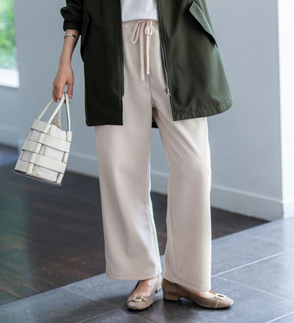 BELLUNA（ベルーナ）の「なめらかコーデュロイワイドパンツ（ワイドパンツ・ガウチョ）」｜詳細画像