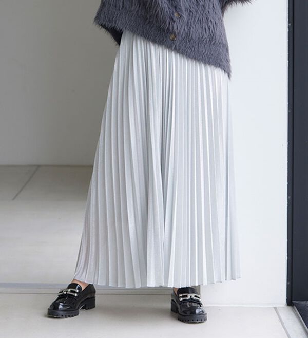 RANAN（ラナン）の「シャイニープリーツスカート（ロングスカート）」｜ホワイト
