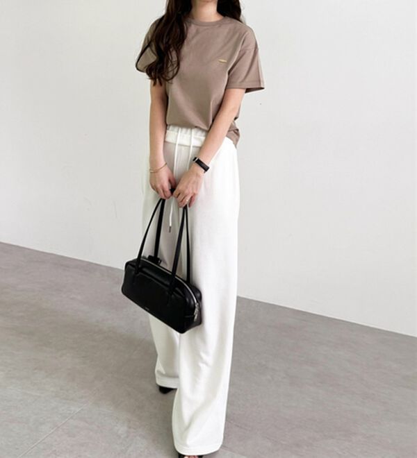 GeeRA（ジーラ）の「ロゴプレート付コンパクトＴシャツ（Tシャツ）」｜詳細画像