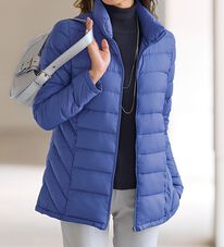 BELLUNA（ベルーナ）の「洗える！軽量ダウンスタンド衿ジャケット（ポーチ付）（ダウンコート・ジャケット・ベスト）」