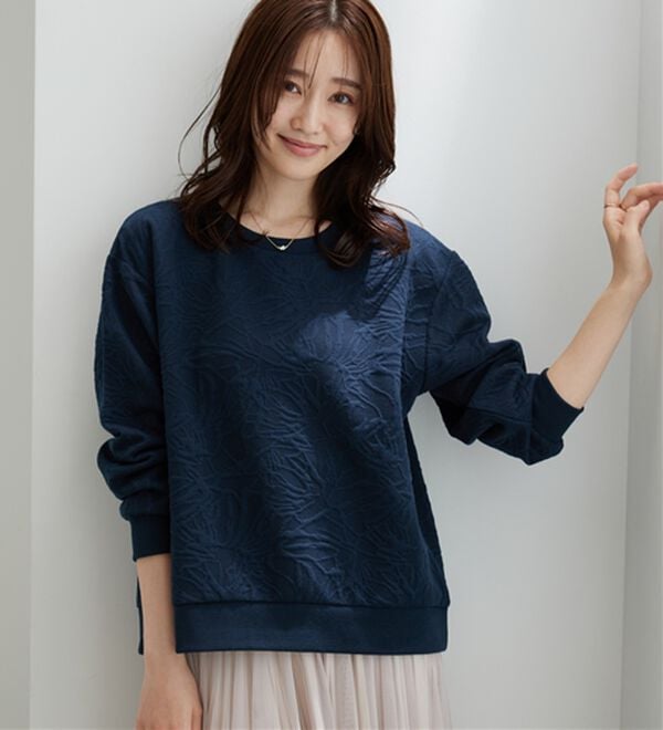 BELLUNA（ベルーナ）の「花柄ふくれジャカード素材プルオーバー（カットソー）」｜詳細画像