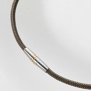 「＜ファイテン＞ＲＡＫＵＷＡ磁気チタンネックレス　メタルトップ（その他美容・健康機器）」｜ブラックゴールド