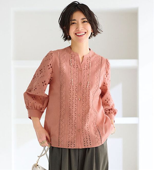 BELLUNA（ベルーナ）の「花柄レース切替デザインブラウス（ブラウス）」｜コーラル