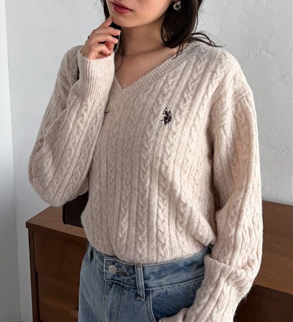 RANAN（ラナン）の「＜U.S.POLO ASSN.＞ワンポイントケーブルVネックニット（ニット・セーター）」｜詳細画像