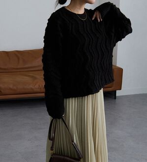 RANAN（ラナン）の「ショート丈ループニットプルオーバー（ニット・セーター）」｜ブラック