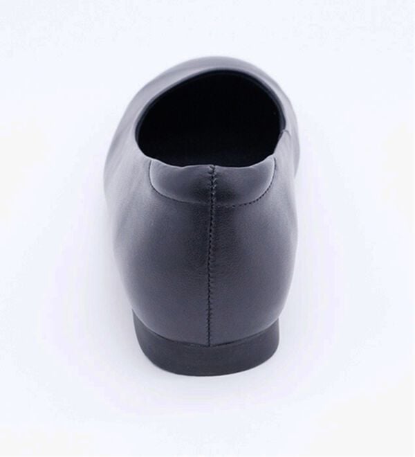 BELLUNA（ベルーナ）の「５Ｅ牛革フォーマルフラットパンプス（パンプス）」｜詳細画像