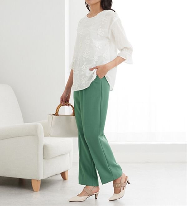 BELLUNA（ベルーナ）の「【店舗・ネット限定】モチーフレース使い袖ギャザーブラウス（ブラウス）」｜詳細画像