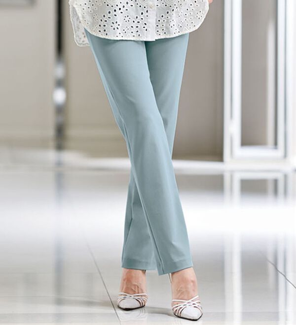 BELLUNA（ベルーナ）の「日本製ハイテンションストレートパンツ（フルレングスパンツ）」｜サックス