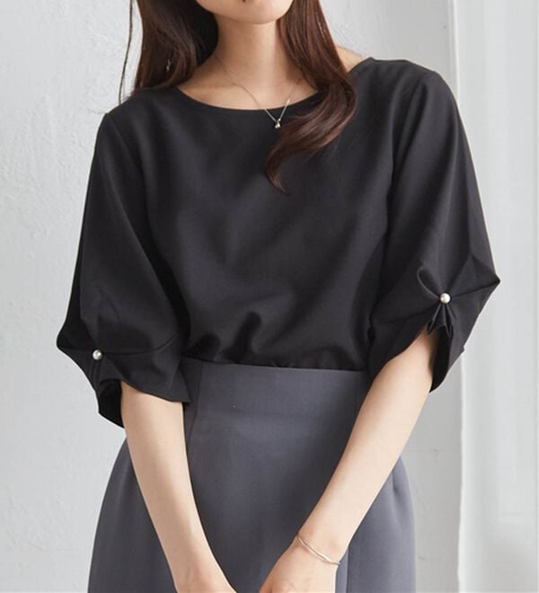 RANAN（ラナン）の「【ひんやり】袖タックデザインきれい見えブラウス（ブラウス）」｜ブラック