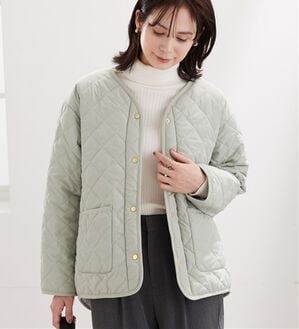 BELLUNA（ベルーナ）の「パイピング使い裏ボアキルトコート（ハーフコート）」｜セージ