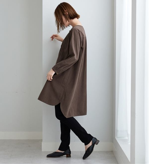 BELLUNA（ベルーナ）の「コーデュロイ素材ピンタック使いワンピース（その他ワンピース）」｜詳細画像