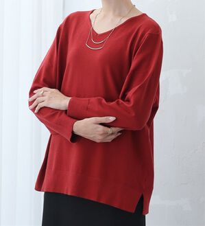 A HAPPY MARILYN（アハッピーマリリン）の「【Ｌ～８Ｌ】Ｒｉｎ フィット感軽減！Ｔシャツ感覚もっちりやわらかＶネックニット（ニット・セーター）」｜レッド