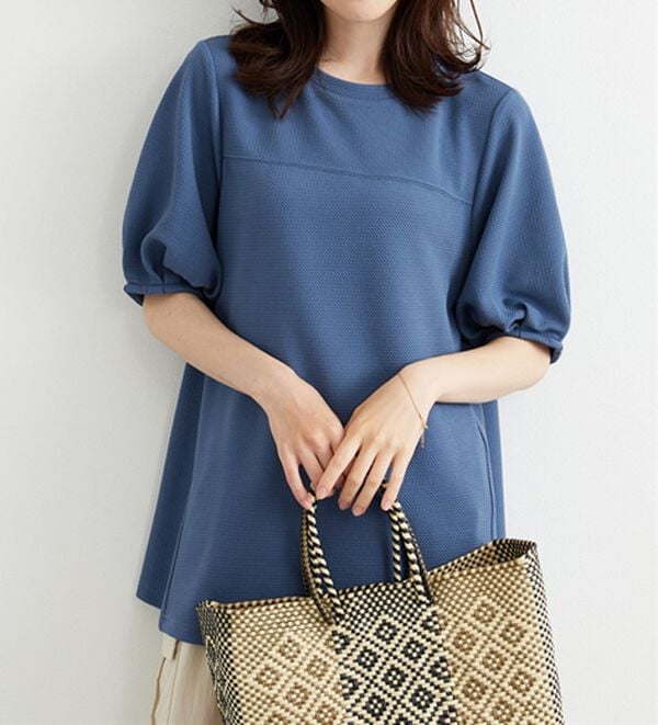 BELLUNA（ベルーナ）の「ポコポコ素材ふんわり袖チュニック（チュニック）」｜詳細画像