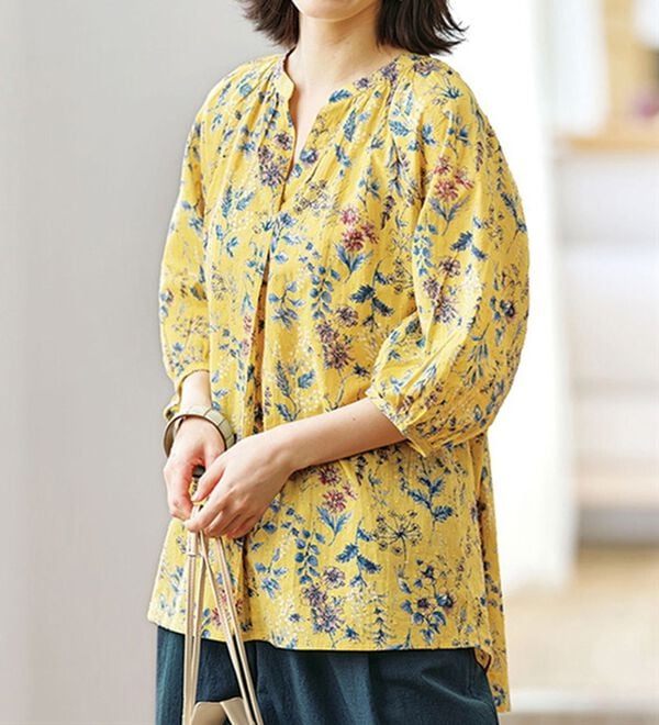 ドビー素材花柄プリントブラウス - ベルーナ【公式】