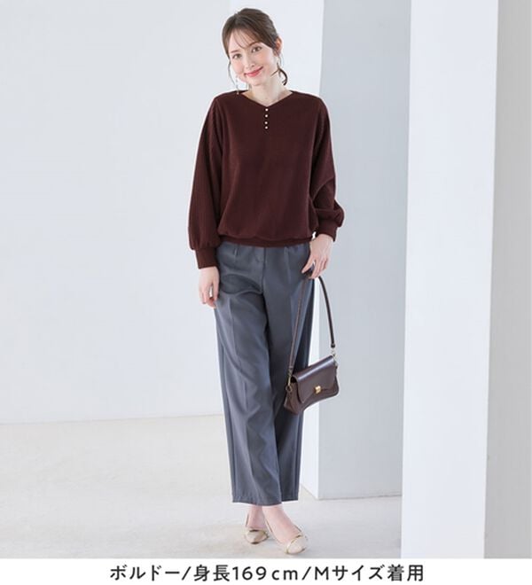 alotta（アロッタ）の「ふんわりリブニットソー金ボタントップス（カットソー）」｜詳細画像