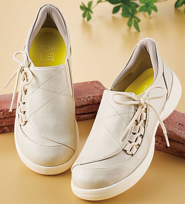 「トップフィット　手を使わず履ける楽ちん防水シューズ（スリッポン）」｜アイボリー