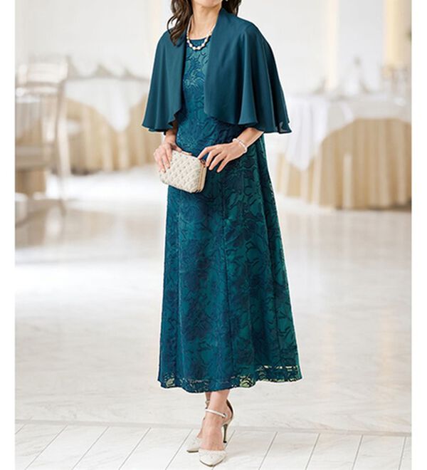 BELLUNA（ベルーナ）の「花柄オパール素材ケープ付ワンピース（プリントワンピース）」｜ブルーグリーン