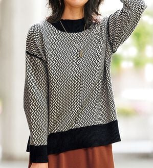 BELLUNA（ベルーナ）の「幾何柄ジャカードニットプルオーバー（ニット・セーター）」｜黒系