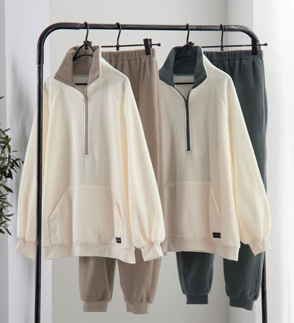 YU'NOW（ユナウ）の「【上下２点セット】かるぽかハーフジップフリースパジャマ＜ルームウェア・セットアップパジャマ＞（パジャマ・ルームウェア）」｜詳細画像