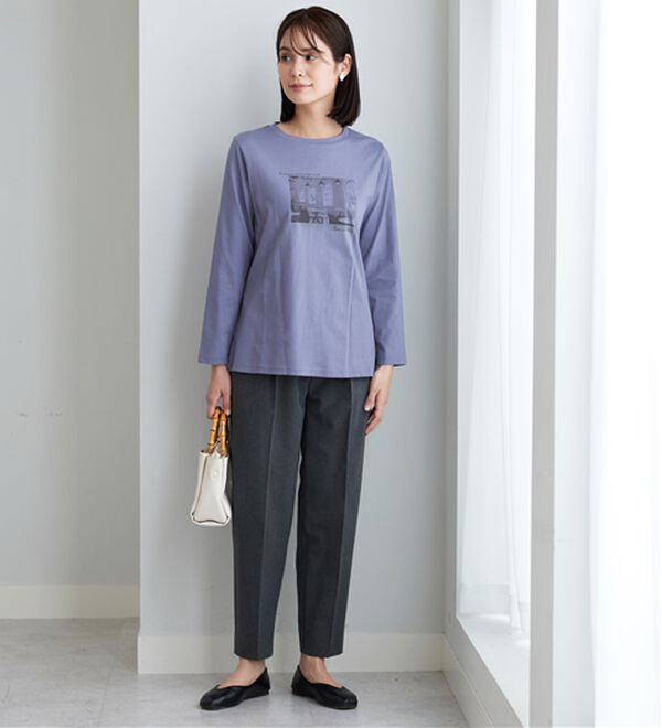 BELLUNA（ベルーナ）の「【着回しのミカタ！】綿100％大人顔サマ見えプリントロンT（カットソー）」｜詳細画像