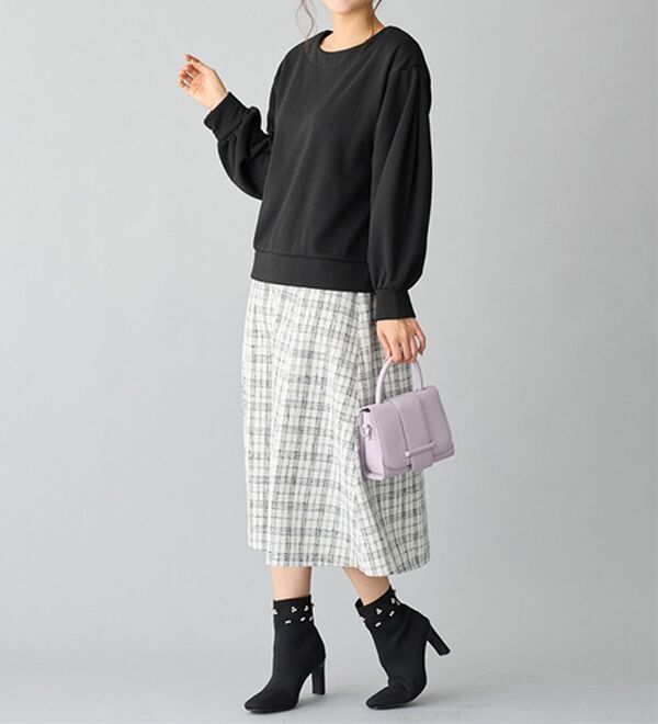 alotta（アロッタ）の「あったか裏ファー袖タックスウェット（カットソー）」｜詳細画像