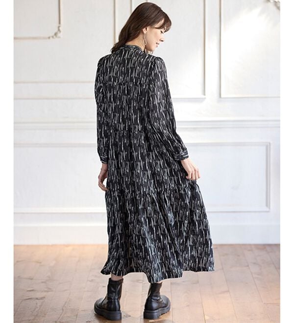 BELLUNA（ベルーナ）の「モダンに装う幾何柄ティアードワンピース（その他ワンピース）」｜詳細画像