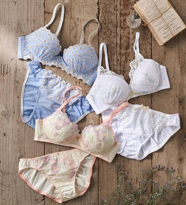 YU'NOW（ユナウ）の「ぷるるん谷間のノンワイヤーブラ＆ショーツ（ブラジャー＆ショーツセット）」｜詳細画像