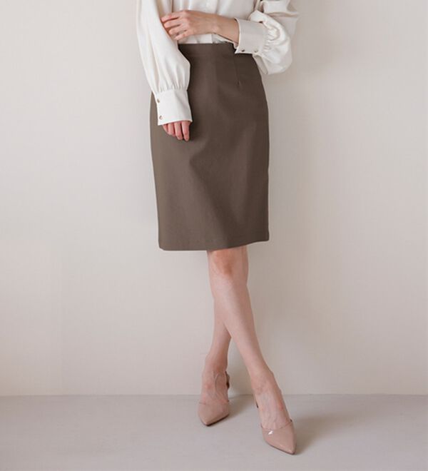 RANAN（ラナン）の「夏に嬉しい機能付！ストレッチタイトスカート（ひざ丈スカート）」｜モカ