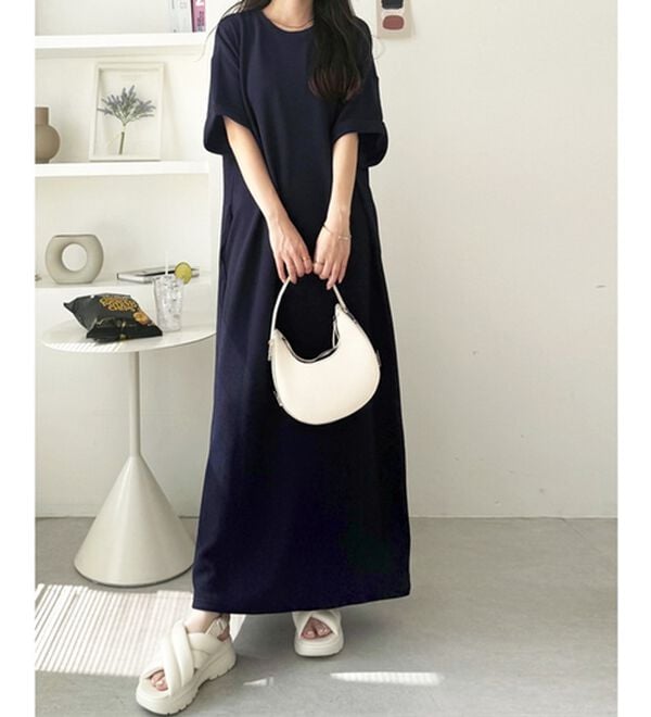 GeeRA（ジーラ）の「【ひんやり/着痩せ】ハーフジップ大人Ｔシャツワンピース（カットソーワンピース）」｜詳細画像