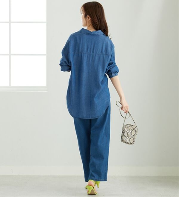 BELLUNA（ベルーナ）の「デニム素材ポケット付ゆったりシャツ（チュニック）」｜詳細画像