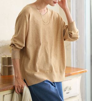 A HAPPY MARILYN（アハッピーマリリン）の「【Ｌ～８Ｌ】フィット感軽減！Ｔシャツ感覚！もっちりやわらかＶネックニット（ニット・セーター）」｜ベージュ