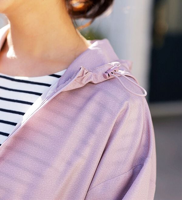 BELLUNA（ベルーナ）の「はっ水加工軽量パーカー（ポーチ付）（パーカー）」｜詳細画像