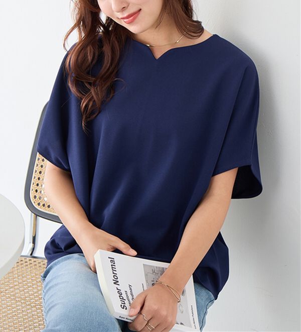 alotta（アロッタ）の「着痩せが叶うドルマンスリーブきれいめカットソー（カットソー）」｜詳細画像