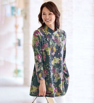 BELLUNA（ベルーナ）の「起毛素材プリントデザインチュニック（チュニック）」｜チャコール系